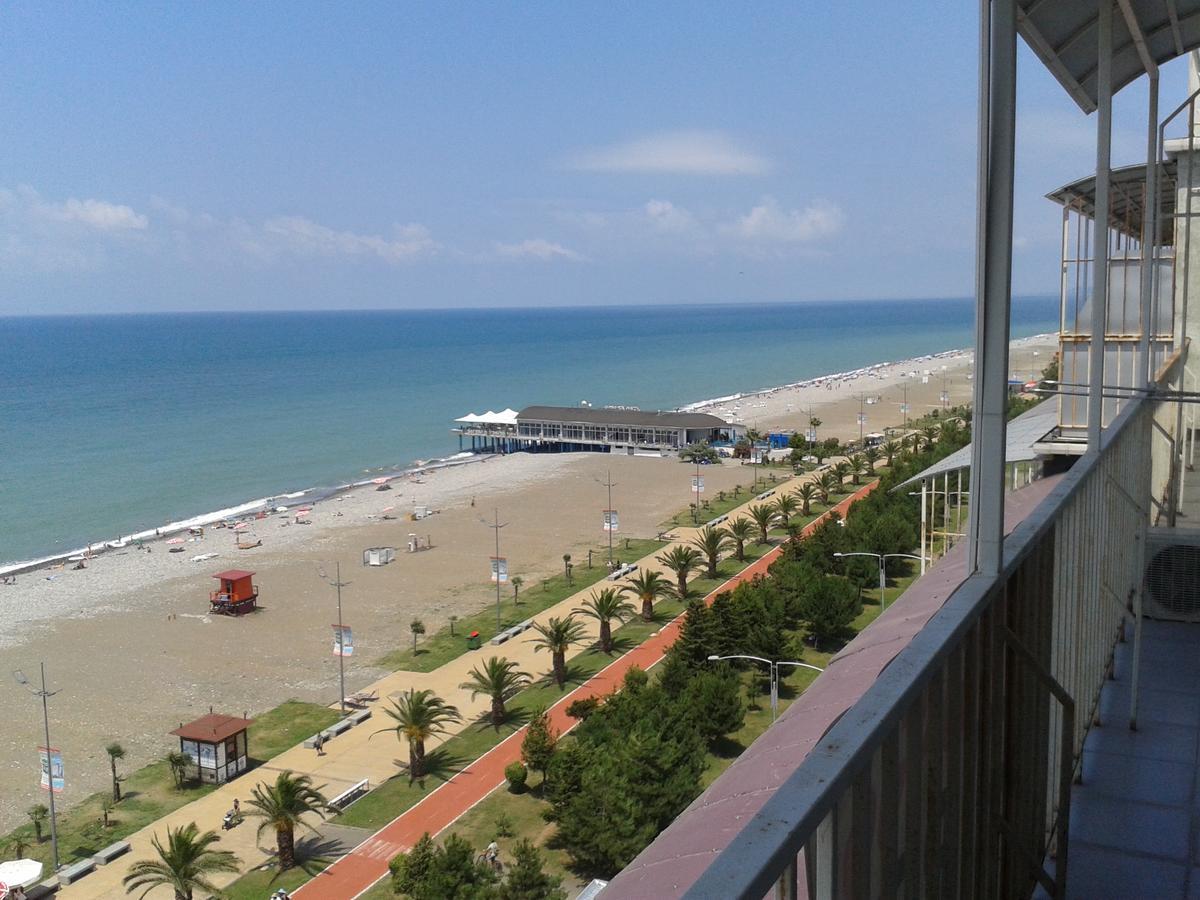 Beautiful House By The Sea Apartamento Batumi Exterior foto